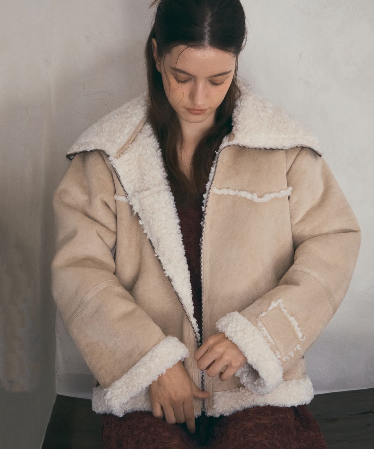 아우어노스텔지아(OURNOSTALGIA) Big Collar Westie Mustang Jumper_Beige(O25-OT08)