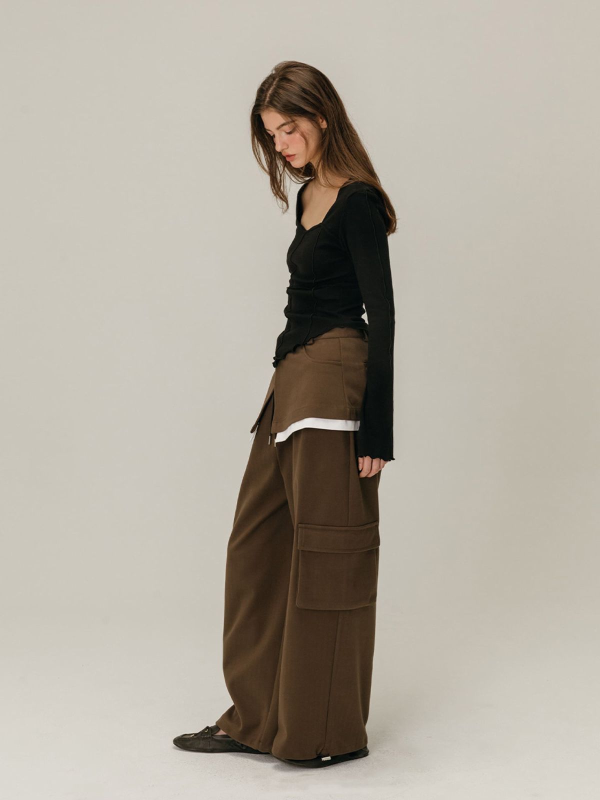 모이페어(MOIFAIRE) CARGO LAYERED SKIRT PANTS / BROWN