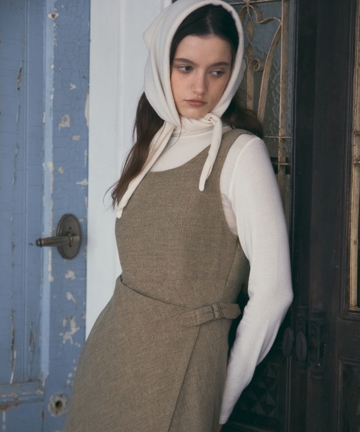 아우어노스텔지아(OURNOSTALGIA) Dusty belted wrap Dress_Warm Beige(O25-OPS08)