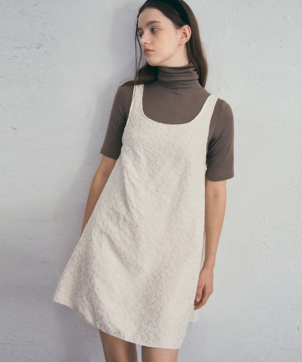 아우어노스텔지아(OURNOSTALGIA) Velvet Flower Dress_Cream(O25-OPS07)