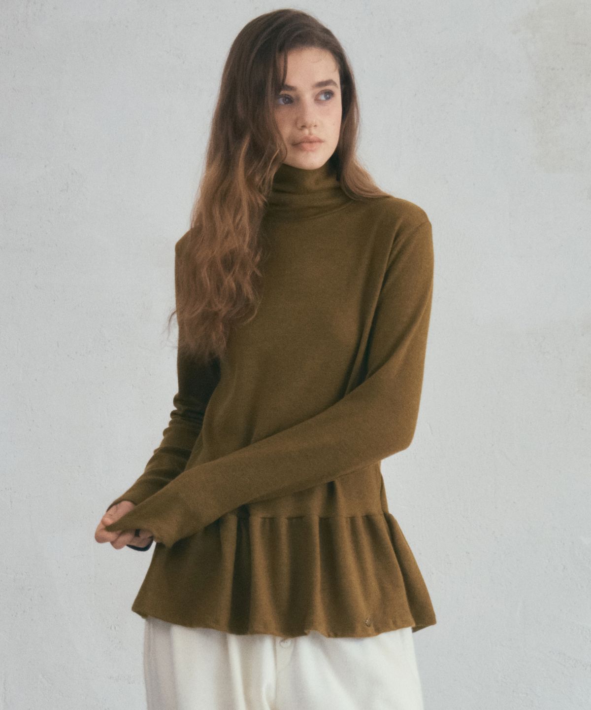 아우어노스텔지아(OURNOSTALGIA) Layered Turtleneck T-shirt_Olive Khaki(O25-TP29)