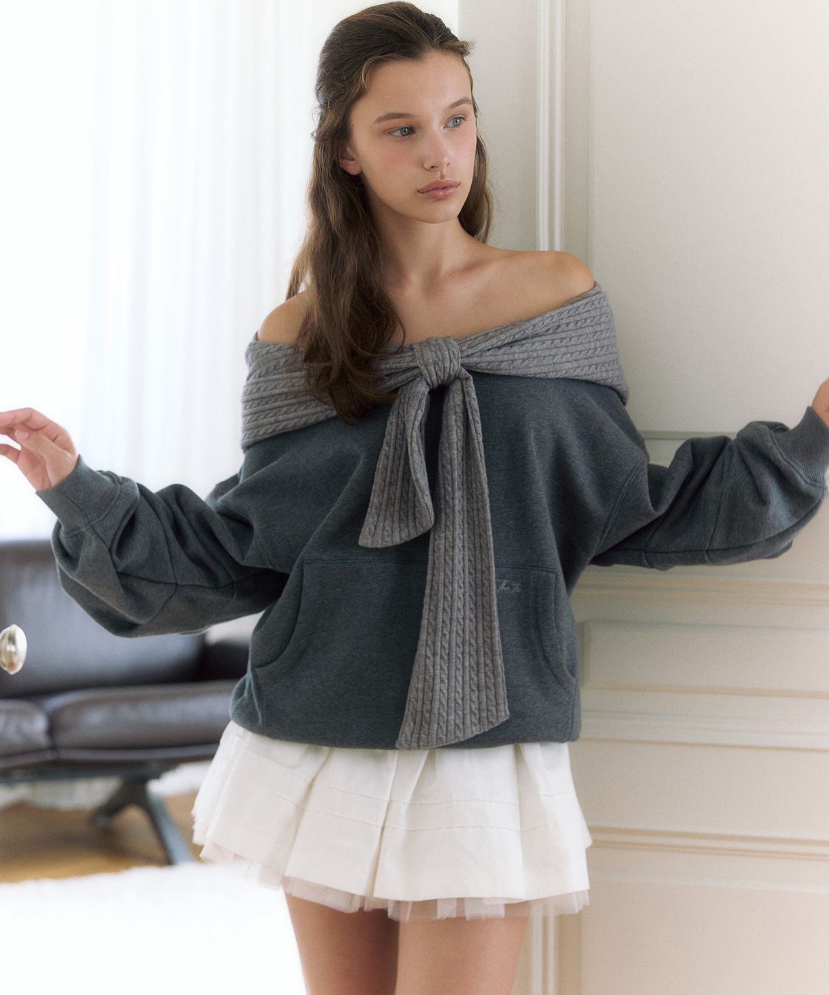 더티스(THETIS) TWO-WAY RIBBON OFF SHOULDER HOODIE_TT5W203MG