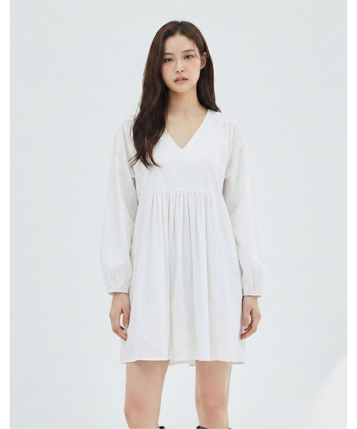반에이크(VANAKE) 브이셔링 원피스_VB35OPQ310Z