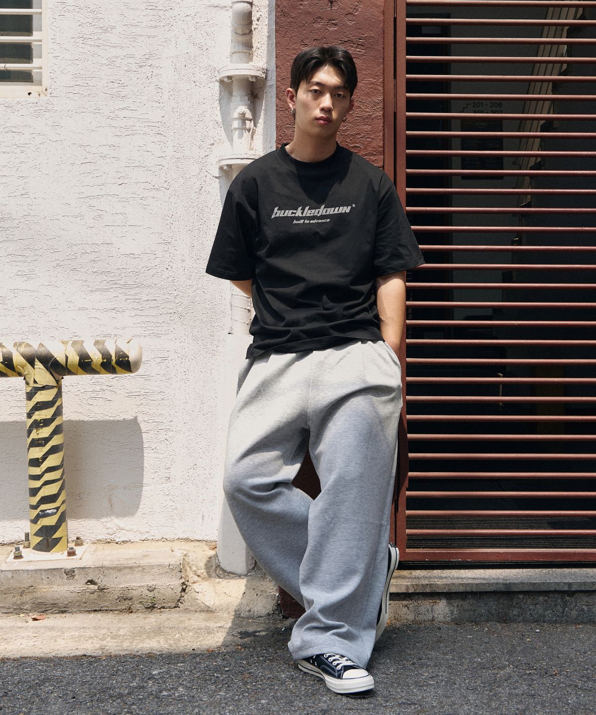 버클다운(BUCKLE DOWN) 컴포트 원턱 와이드 스웻 팬츠 (MELANGE GREY)