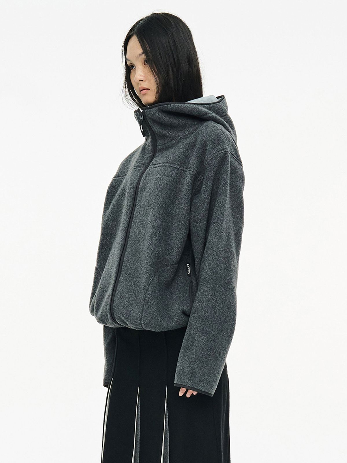 세릭(CERRIC) FLEECE HOODED ZIP UP / CHARCOAL