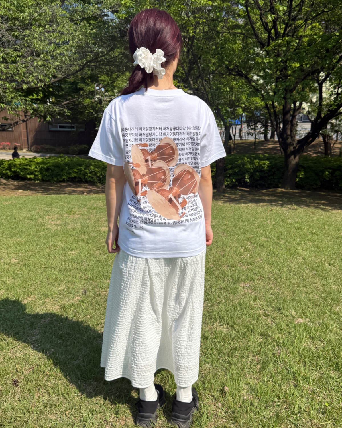 잇츠쿨띵(ITISCOOLTHING) 리얼 허거덩쿵디러러럭한 상황 T-shirts (white)