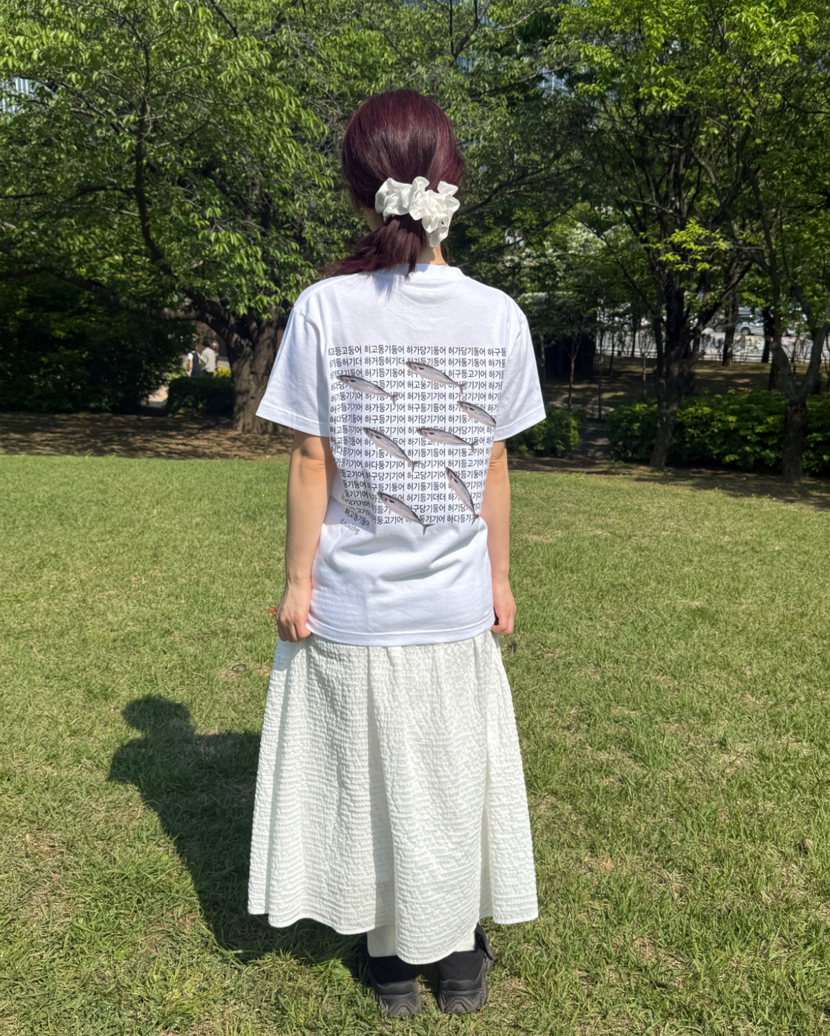 잇츠쿨띵(ITISCOOLTHING) 리얼 허고등고등어한 상황 T-shirts (white)