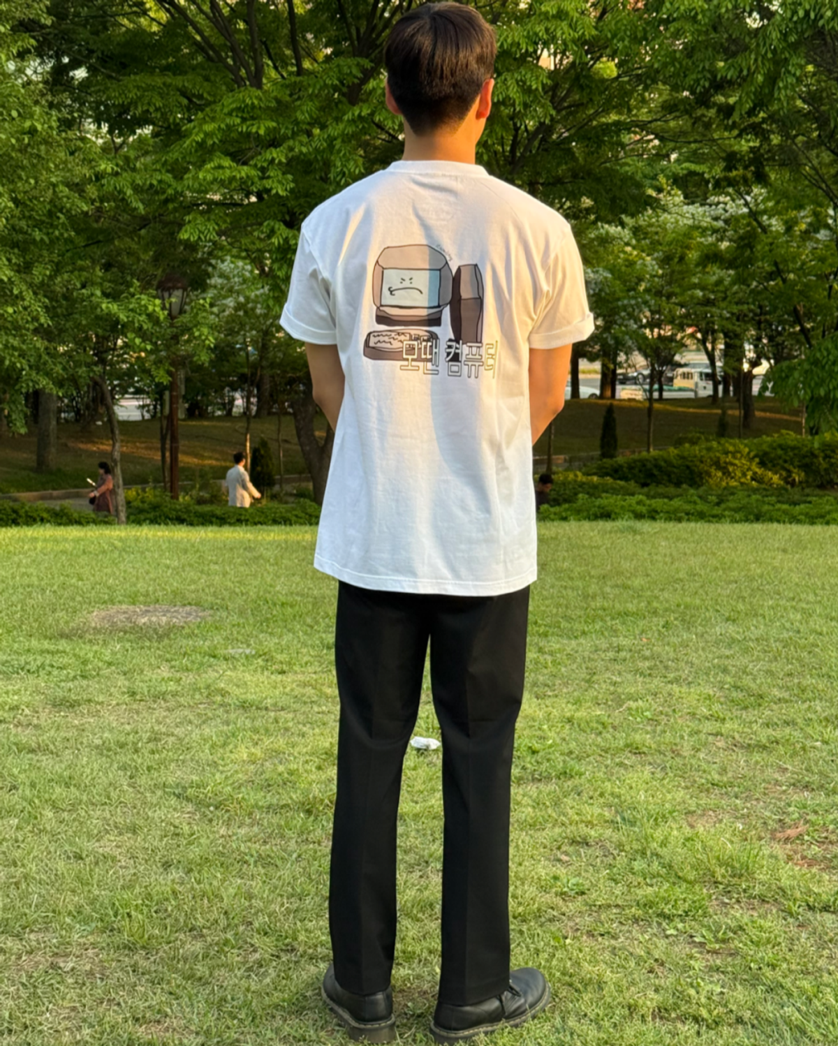 잇츠쿨띵(ITISCOOLTHING) 착하고 모땐 컴퓨터 T-shirts (white)