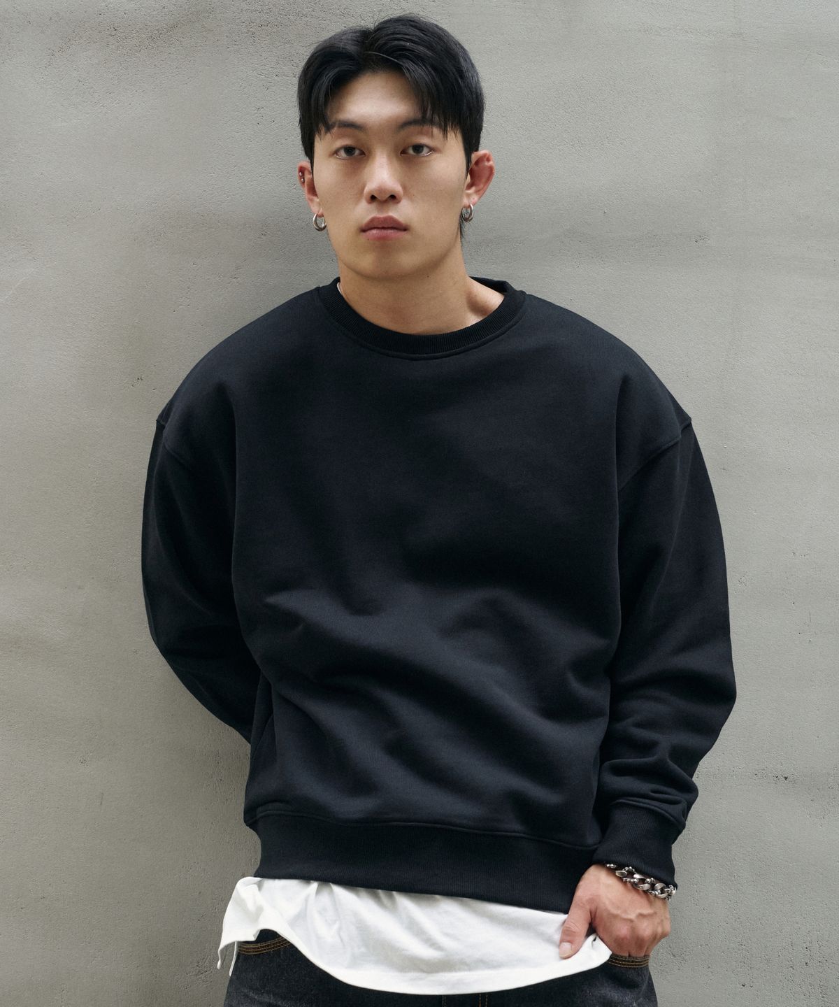 버클다운(BUCKLE DOWN) 500g 헤비코튼 심플 오버핏 스웻 셔츠 (BLACK)
