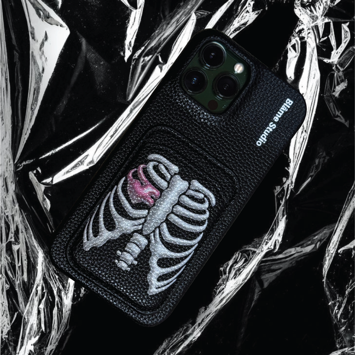 블레임 스튜디오(BLAMESTUDIO) Black Skull Leather case