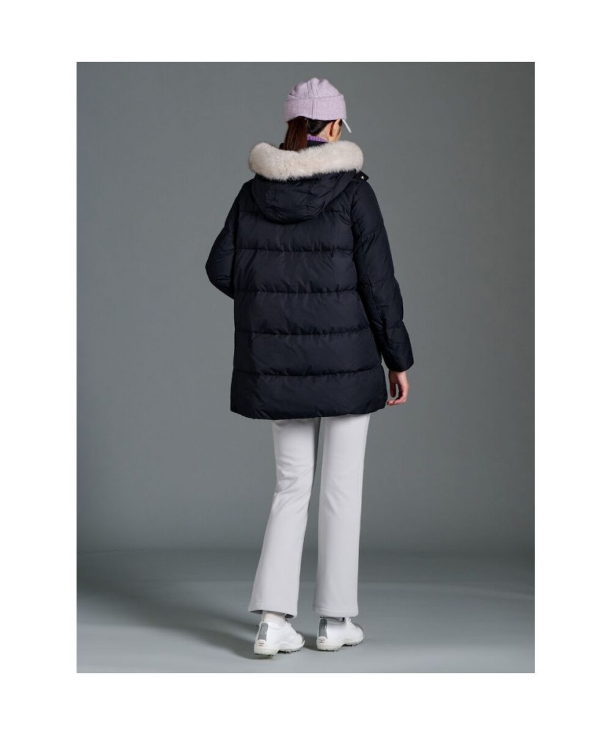 빈폴골프(BEANPOLE GOLF) 여성 중기장 A라인 다운 - 블랙