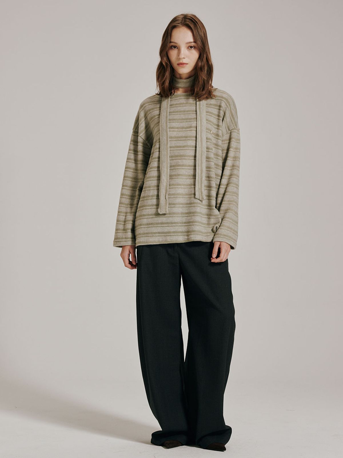 누브(NOUVE) 스트라이프 스카프 니트 티셔츠 - 그린 / Stripe Scarf Knit T-Shirt - Green
