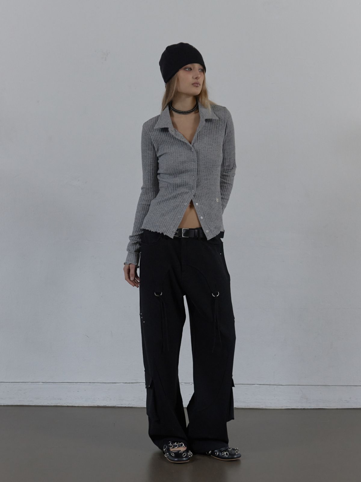 셋업이엑스이(SETUP-EXE) WESTERN STUDDED SLACKS / BLACK