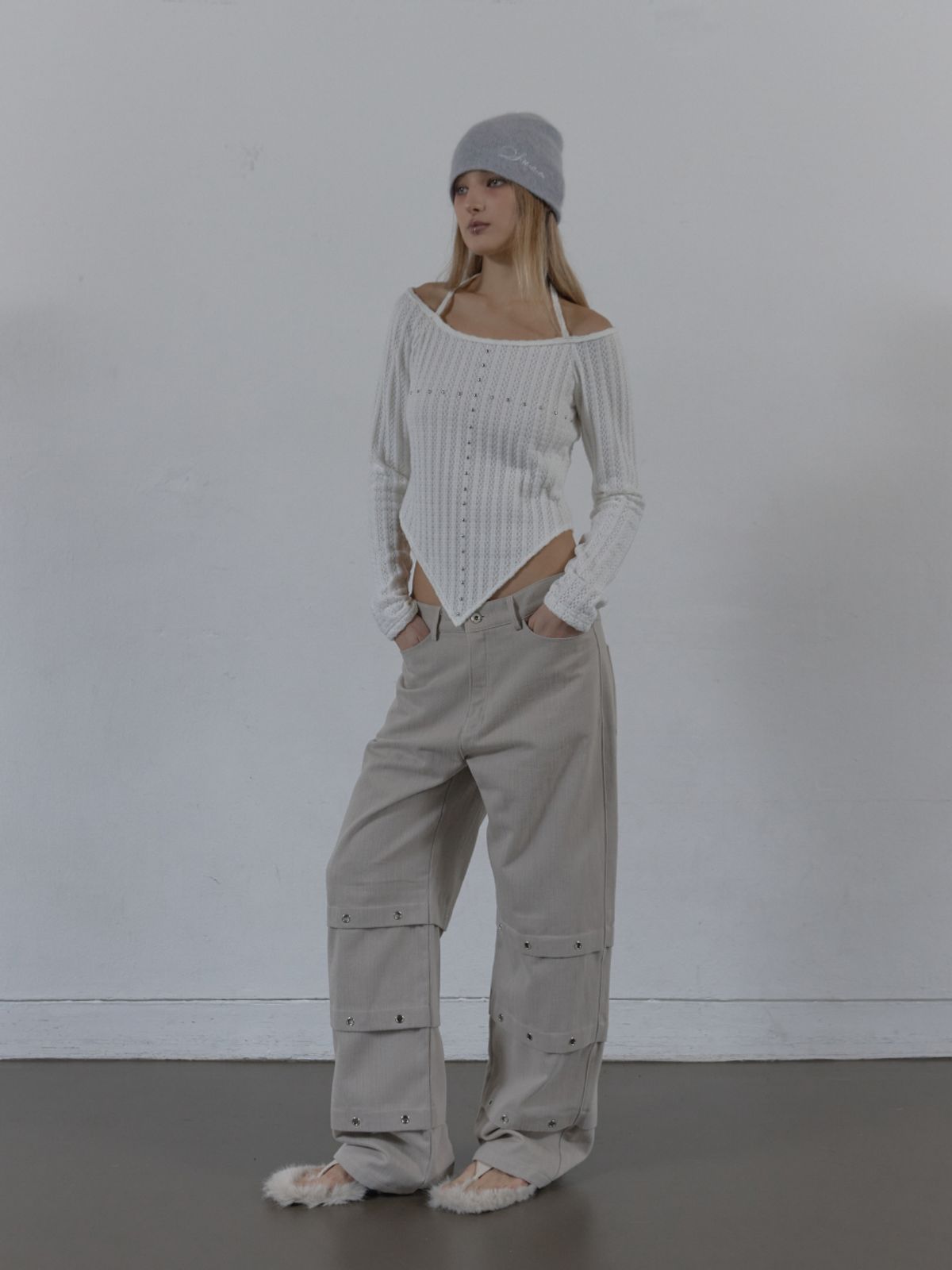 셋업이엑스이(SETUP-EXE) PIN TUCK EYELET PANTS / BEIGE