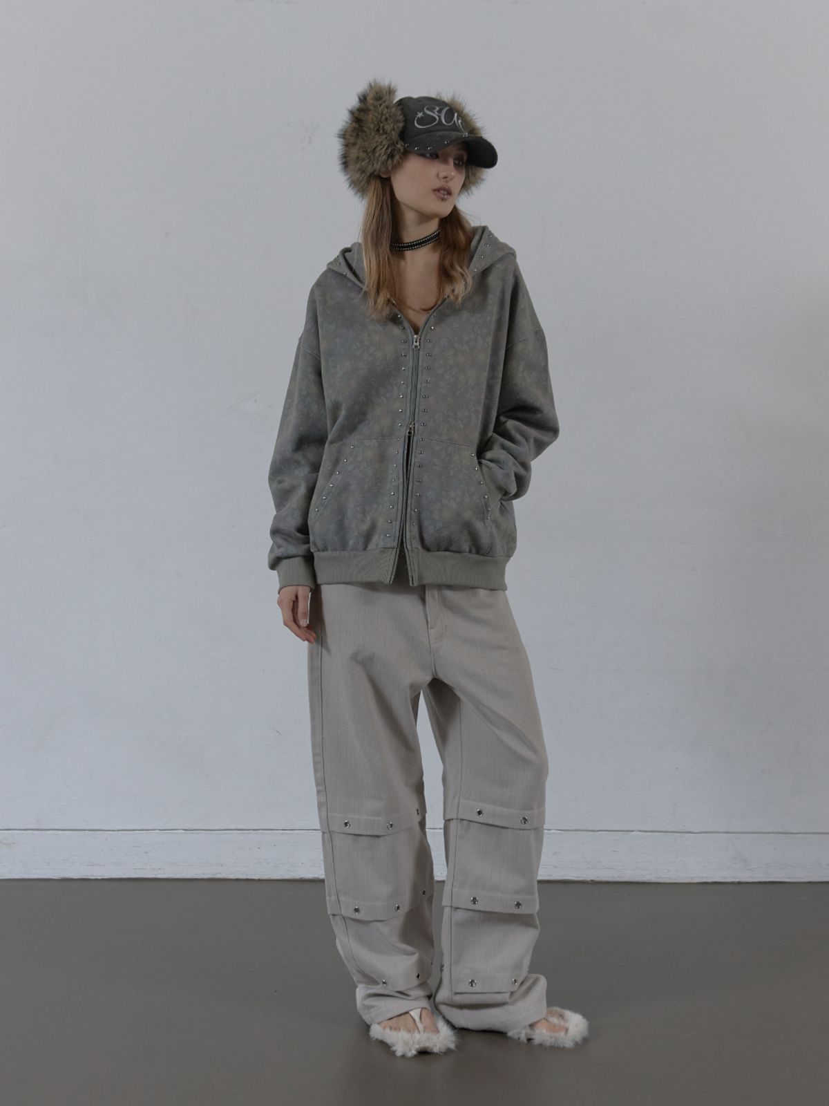 셋업이엑스이(SETUP-EXE) PIN TUCK EYELET PANTS / BEIGE