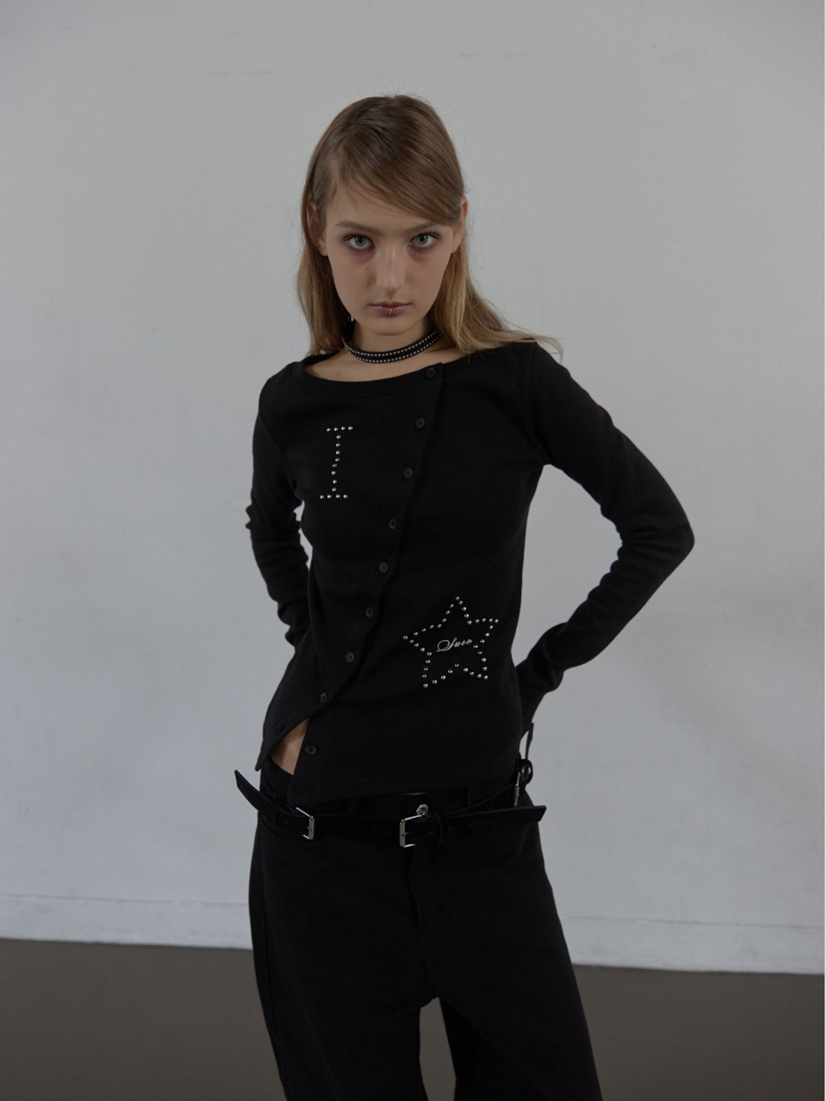 셋업이엑스이(SETUP-EXE) STAR BUTTON TOP / BLACK