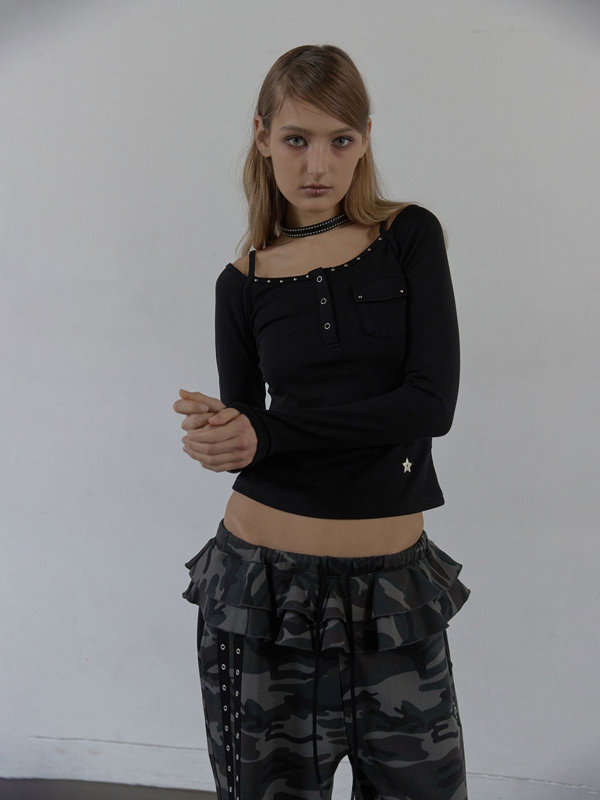 셋업이엑스이(SETUP-EXE) SLEEVELESS LAYERED TOP / BLACK