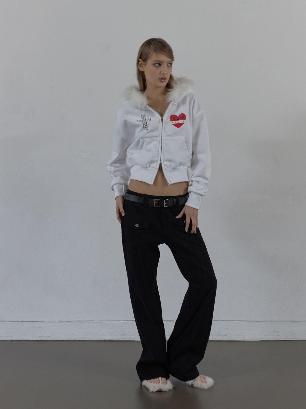 셋업이엑스이(SETUP-EXE) FUR TRIMMING HOODED ZIP-UP / WHITE