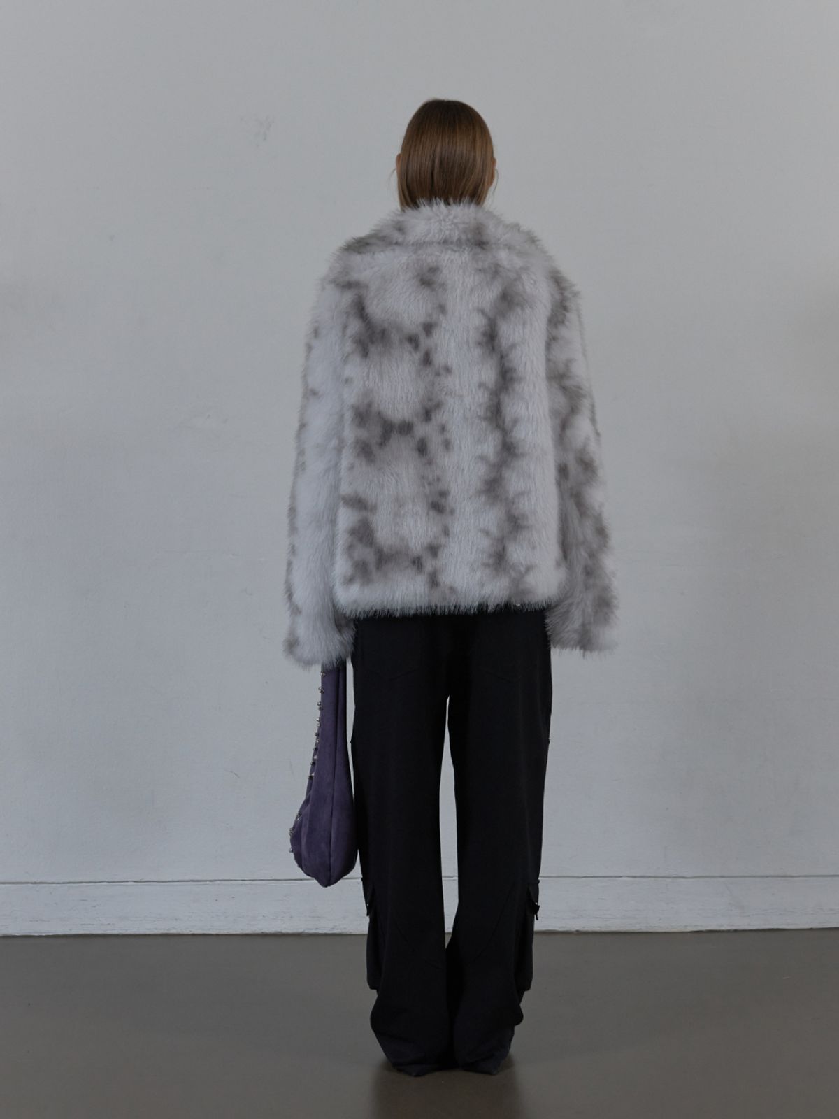 셋업이엑스이(SETUP-EXE) FAUX FUR JACKET / WHITE