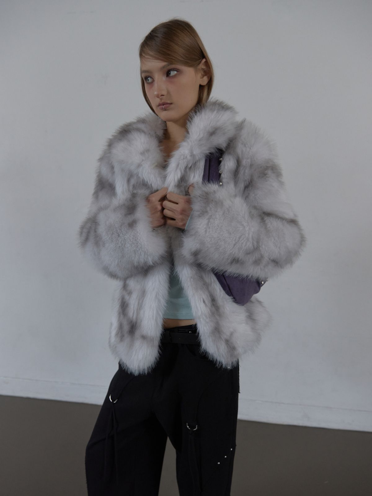 셋업이엑스이(SETUP-EXE) FAUX FUR JACKET / WHITE