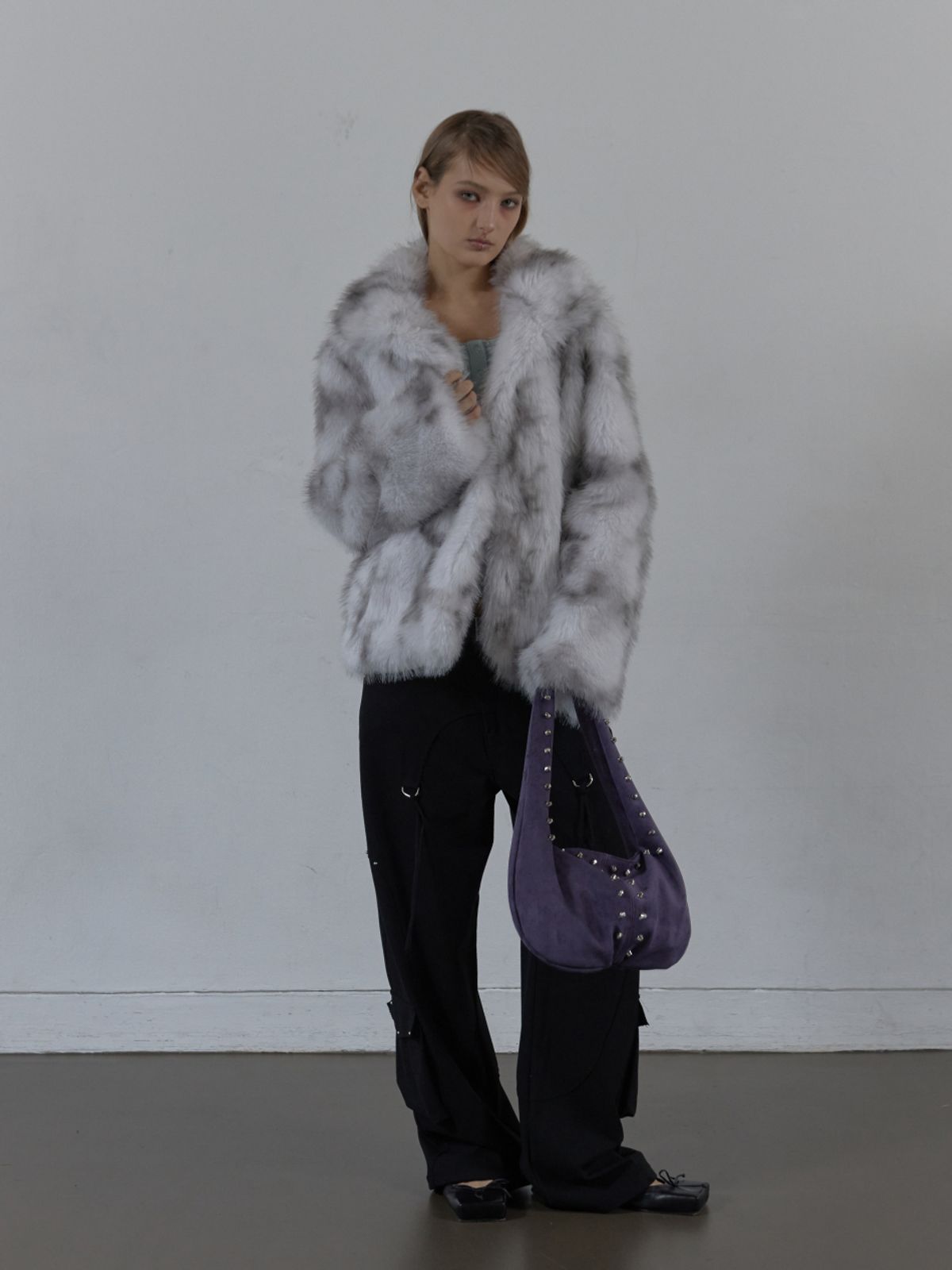 셋업이엑스이(SETUP-EXE) FAUX FUR JACKET / WHITE