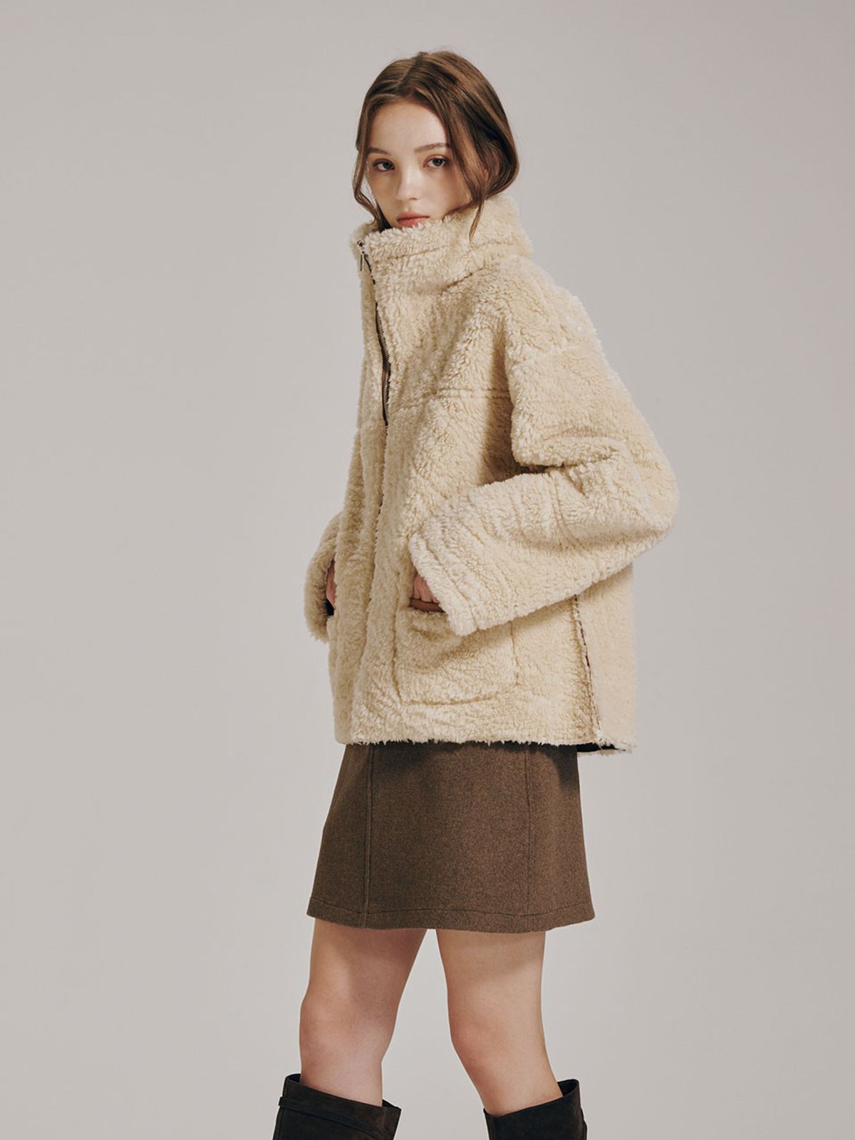 누브(NOUVE) 리버시블 스웨이드 무스탕 - 카멜 / Reversible Suede Mustang - Camel