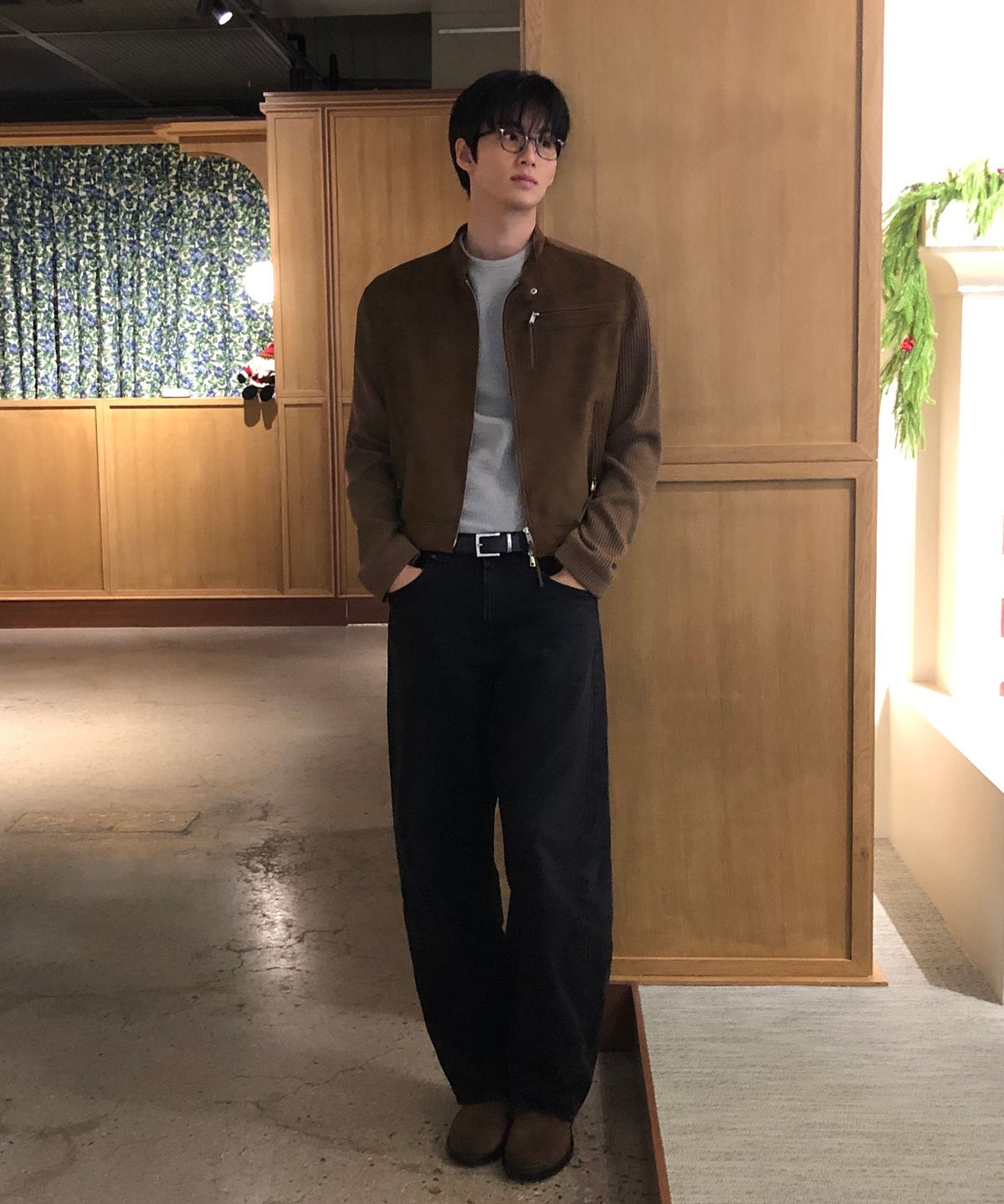 데이(THEY) 크롭 니트 스웨이드 바이커 자켓_BROWN