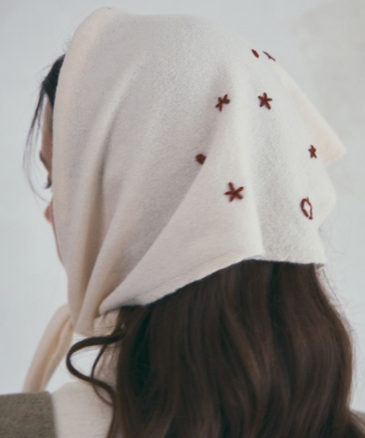 아우어노스텔지아(OURNOSTALGIA) Dear Heart Knit Kerchief_Ivory(OC25-KN21)