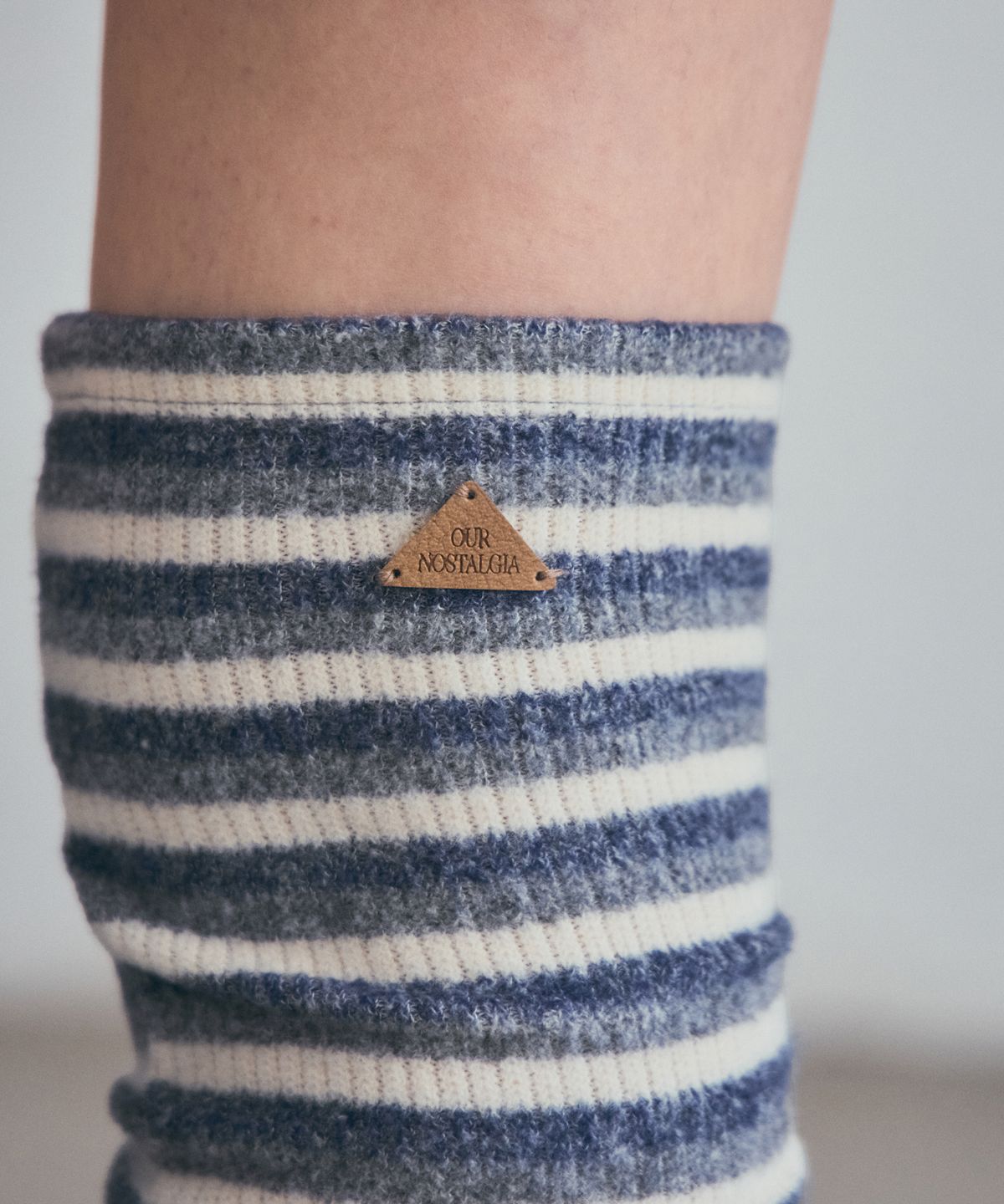 아우어노스텔지아(OURNOSTALGIA) Vintage Stripe Leg Warmers_Cream(O25-ACC09)
