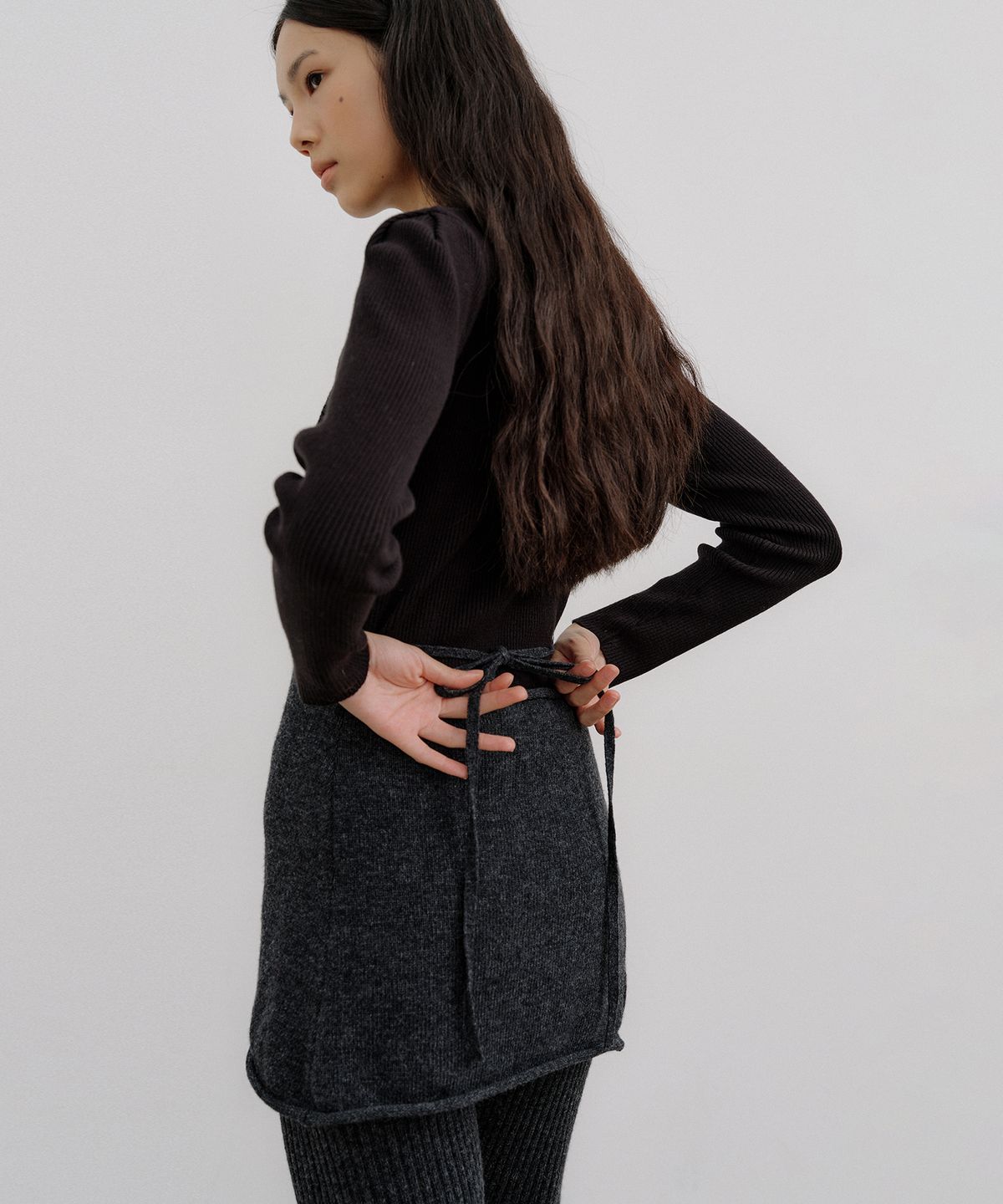 오떼뜨(OCTETTE) WOOL HALTER KNIT TOP_2COLOR