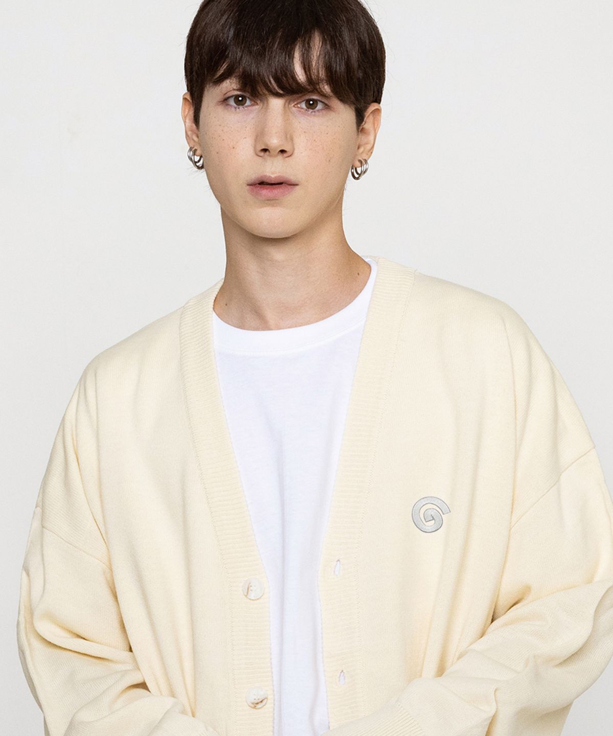 그레이버(GRAVER) [UNISEX]G SYMBOL 자수 가디건_2color