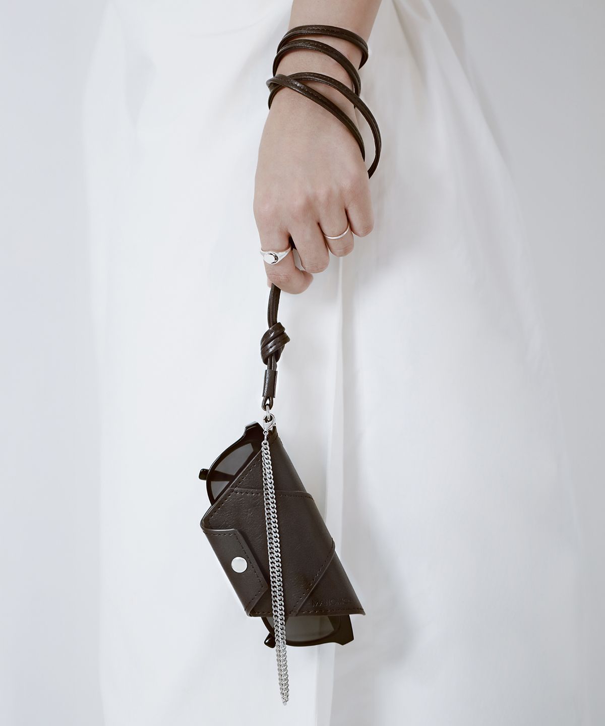 마노모스(MANOMOS) CROISSANT HOLDER