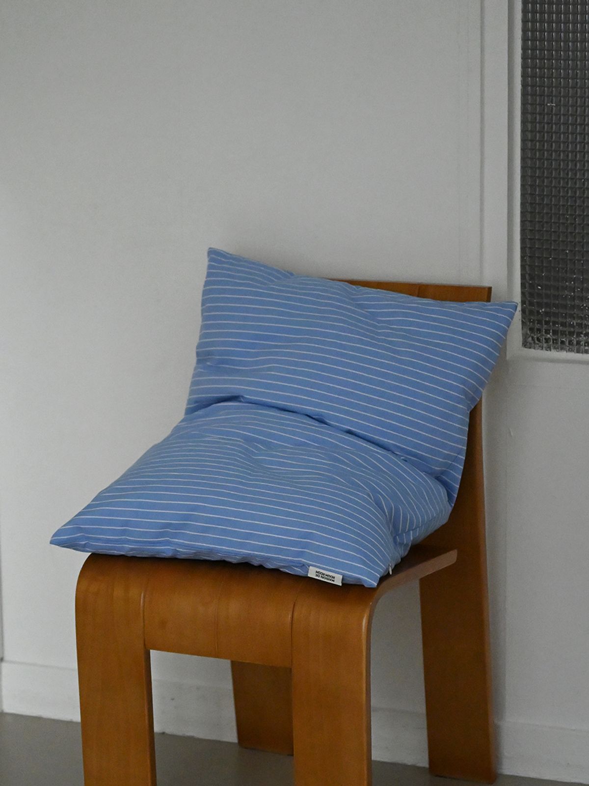 메종드룸룸(MAISON DE ROOMROOM) 코펜하겐 스트라이프 지퍼 베개커버