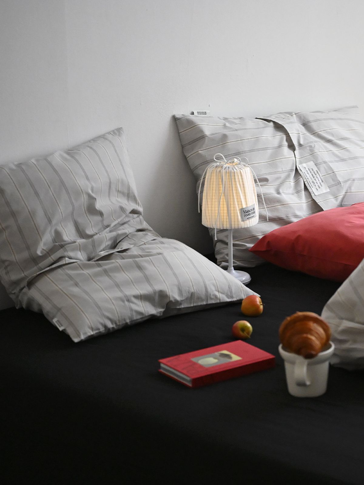 메종드룸룸(MAISON DE ROOMROOM) 드르미르 스트라이프 하프 자루 베개커버