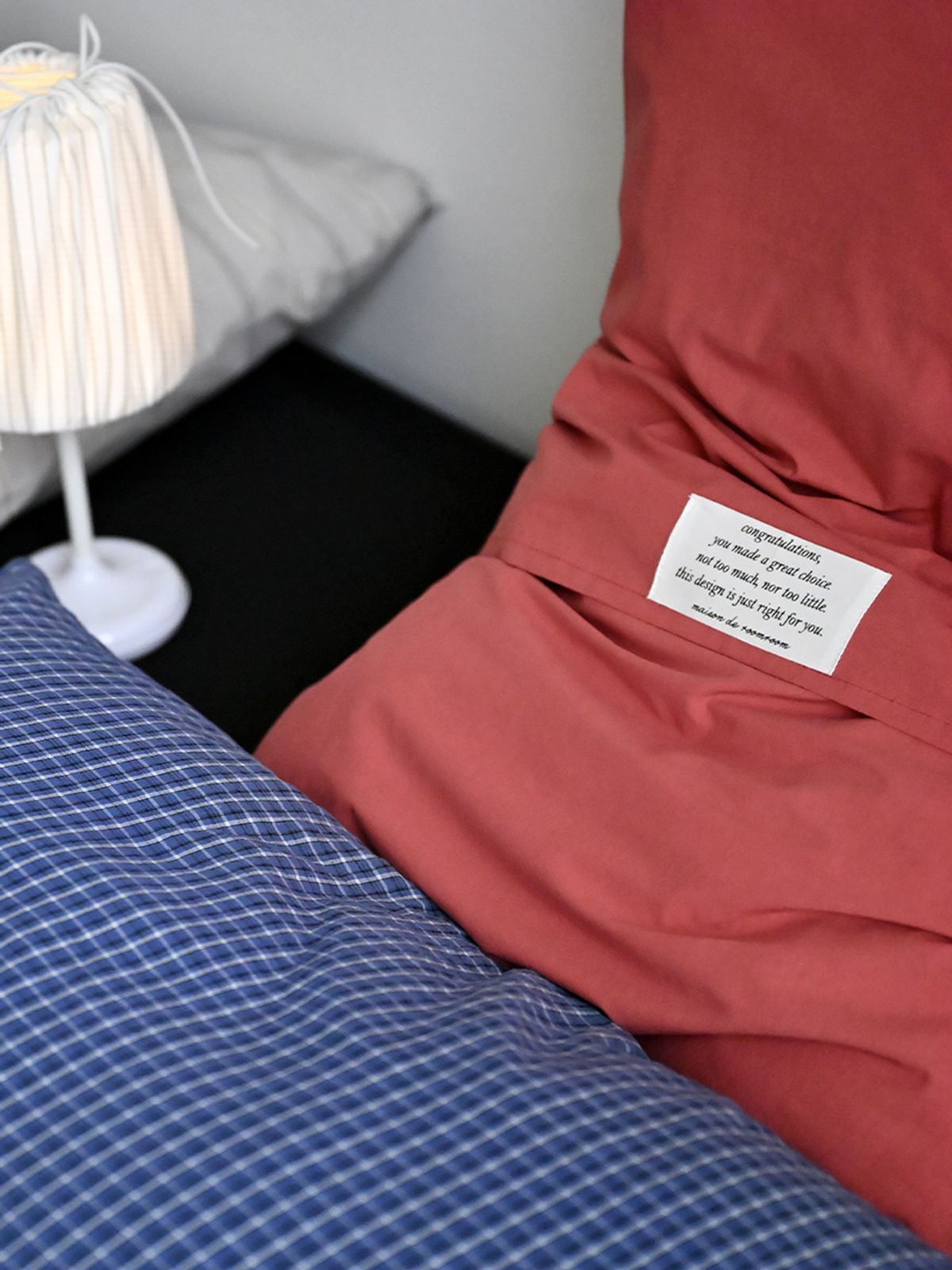 메종드룸룸(MAISON DE ROOMROOM) 뽀송 브릭 하프 자루 베개커버