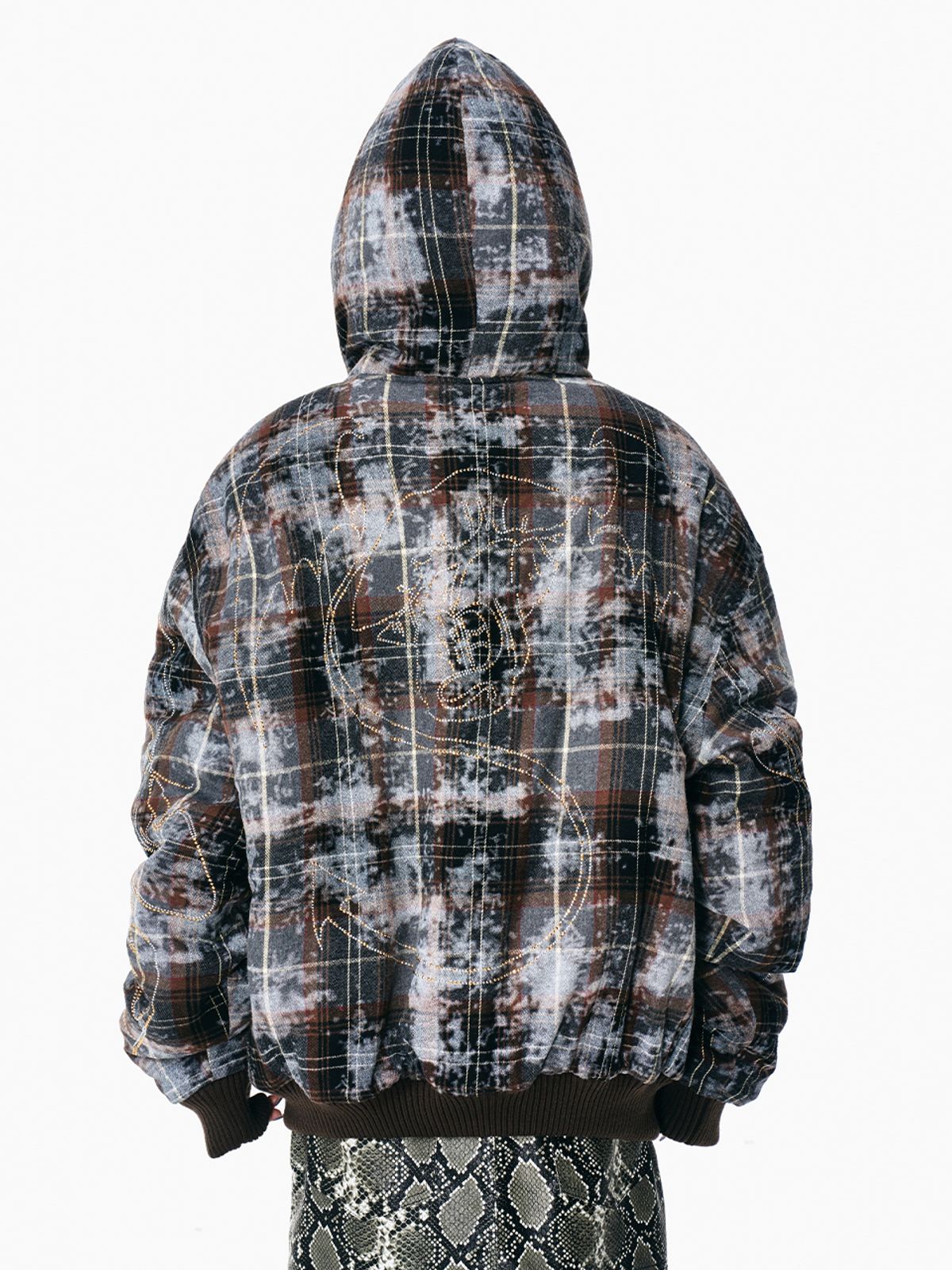 와이이이엘(YEEL) CUBIC TARTAN CHECK HOODIE JUMPER BROWN