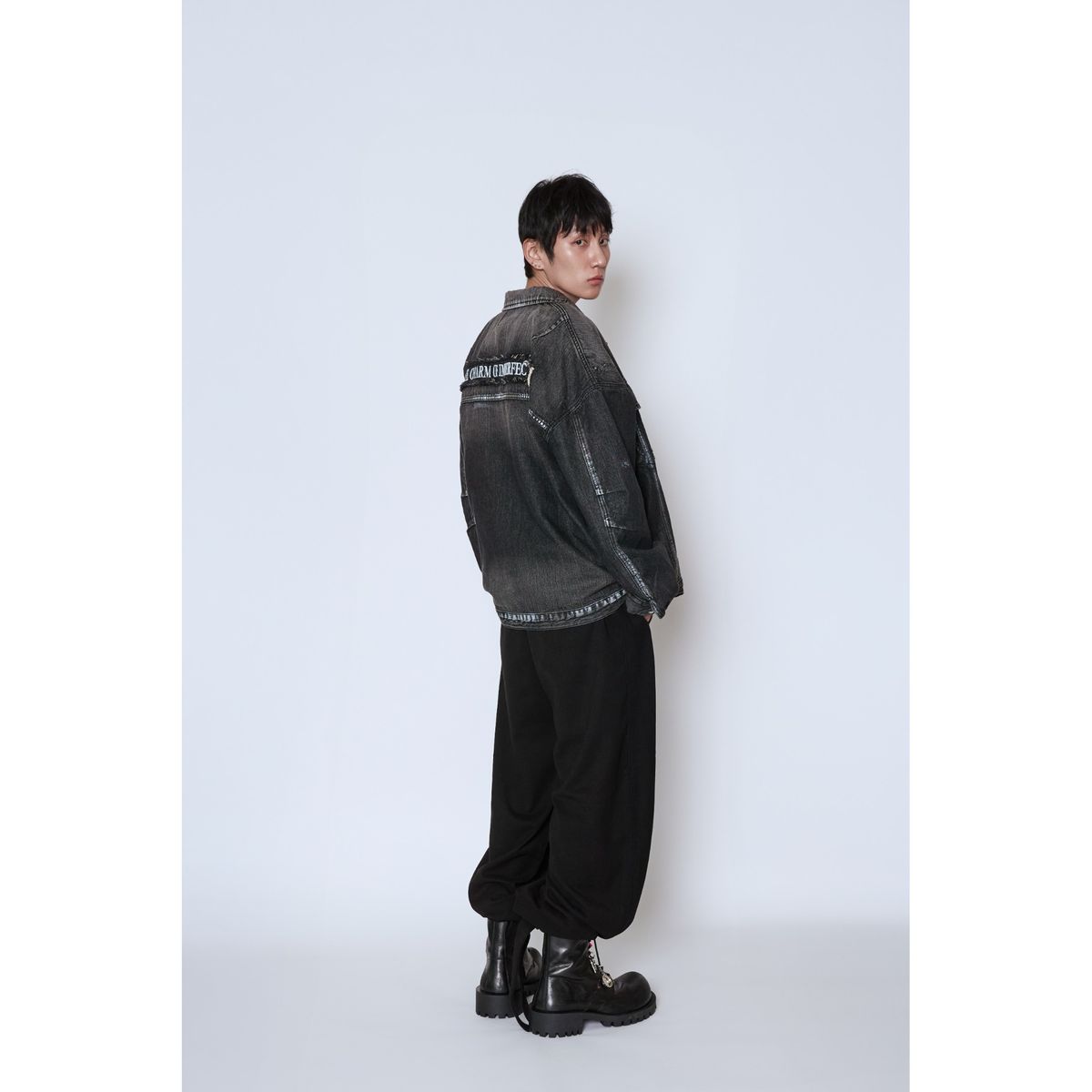 노이네타(NOITNETTA) 빈티지 브러쉬 데님 자켓