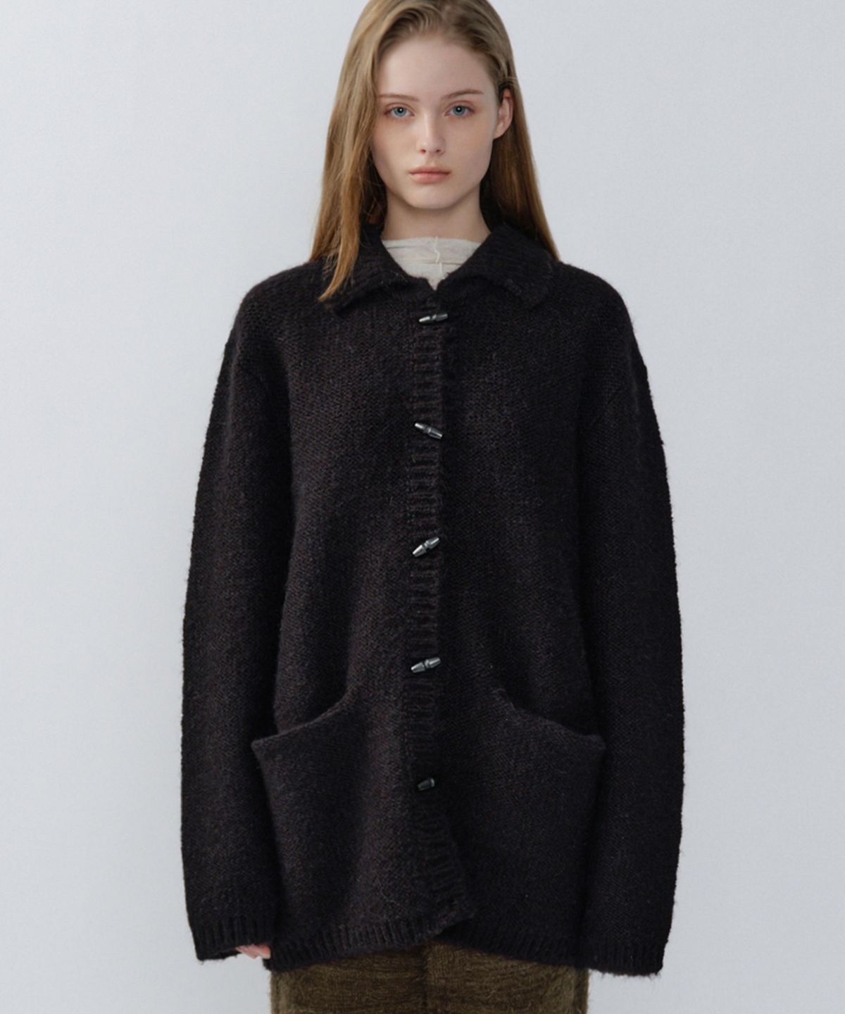 이어닝(YEARNING) WOOL TOGGLE REVERSIBLE KNIT COAT, BLACK
