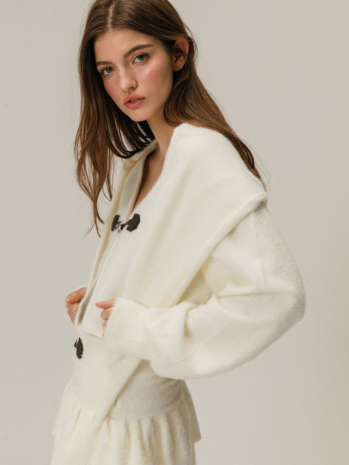 모이페어(MOIFAIRE) BUCKLE SNOWFLAKE CARDIGAN SET / IVORY