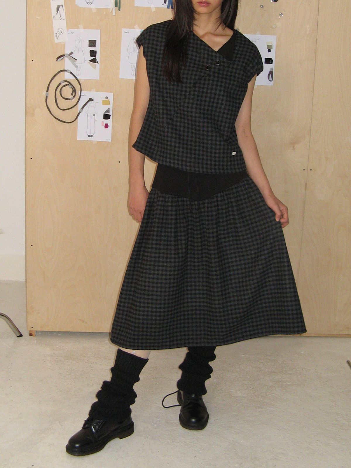 온스카(ONSKA) WOOL FLARE RIB SKIRT (CHECK BLACK)