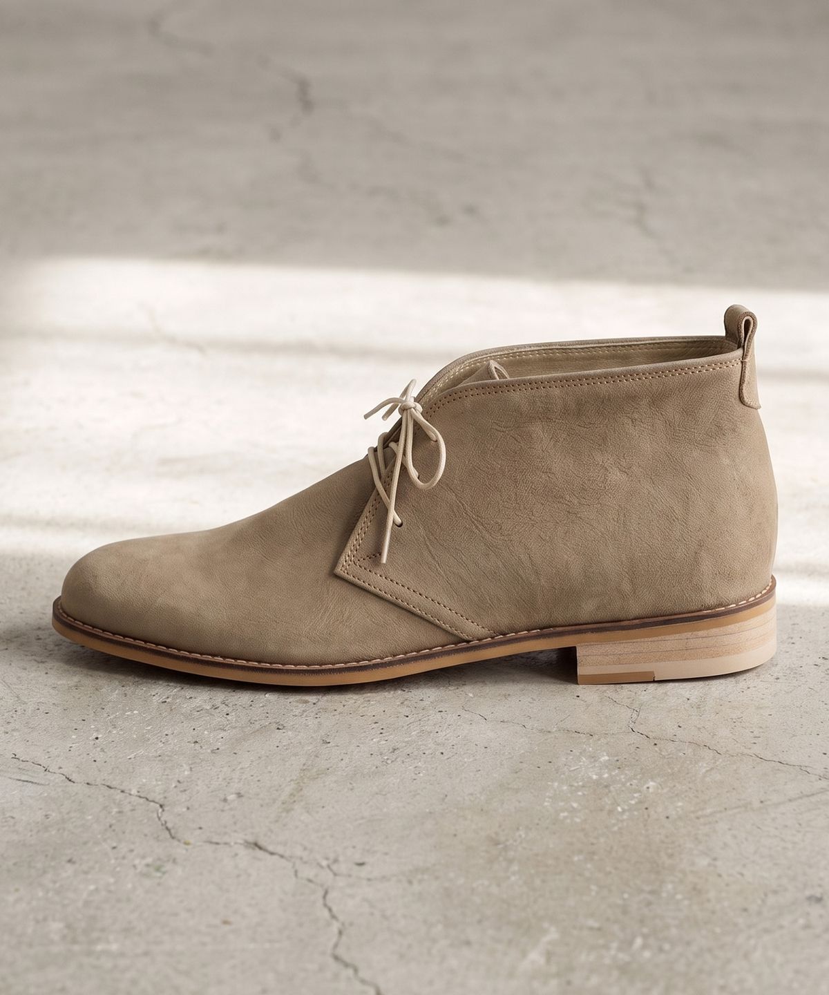 피렌체 아뜨리에(FIRENZE ATELIER) 스탠다드 라운드토 처커부츠 7702 [BEIGE NUBUCK]