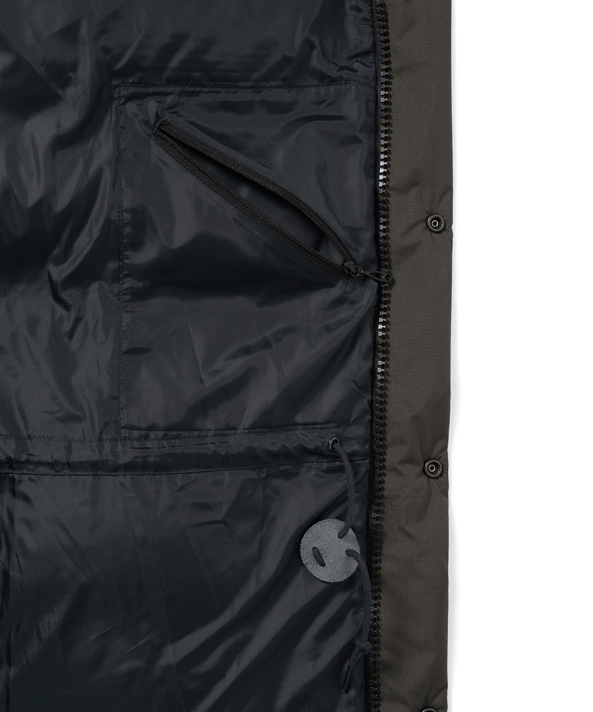 디스이즈네버댓(THISISNEVERTHAT) GORE-TEX WINDSTOPPER Expedition Down Jacket Olive Drab