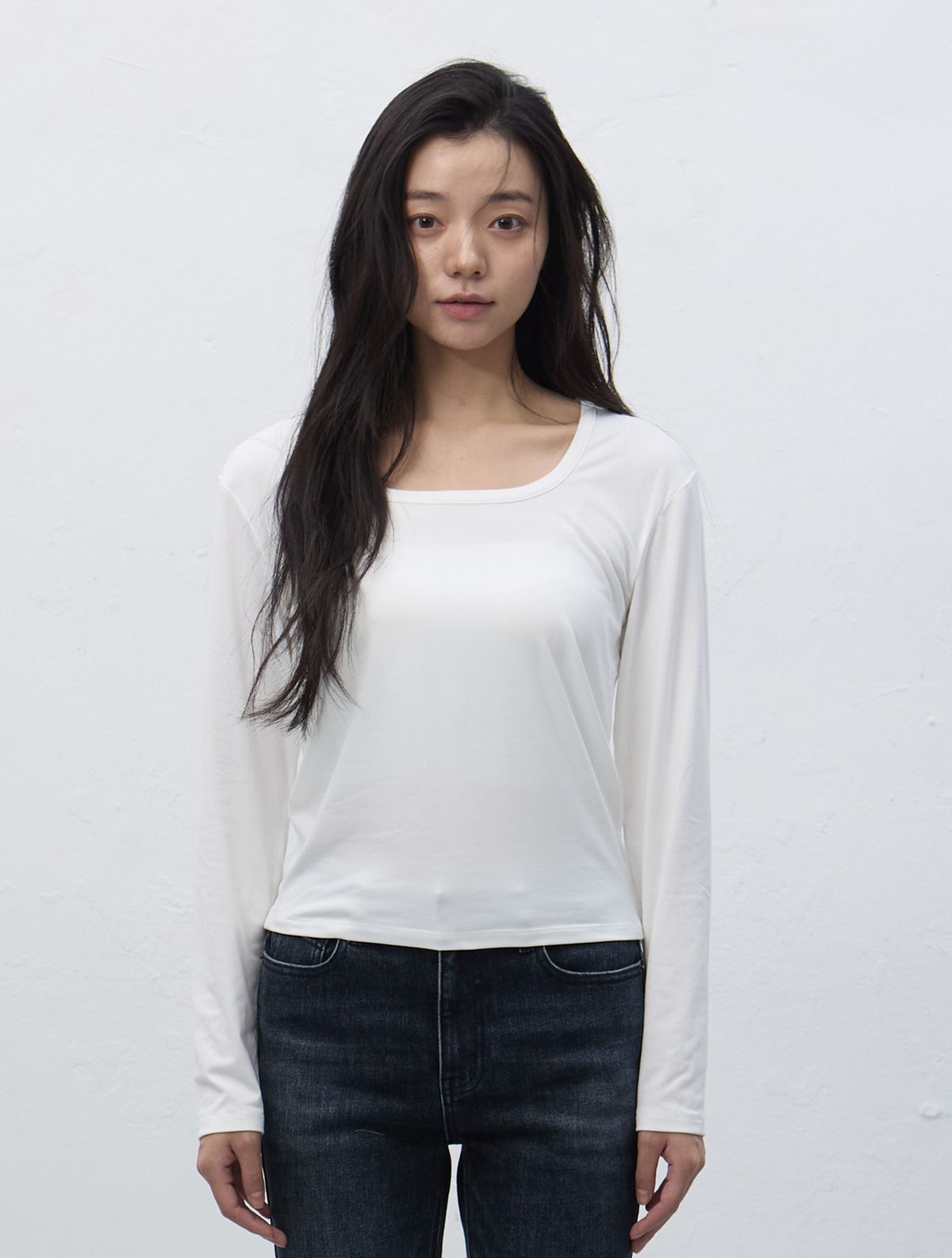 제너럴아이디어(GENERALIDEA) 히트젯 히트 U넥 티셔츠 [WHITE] / WBE4L01516