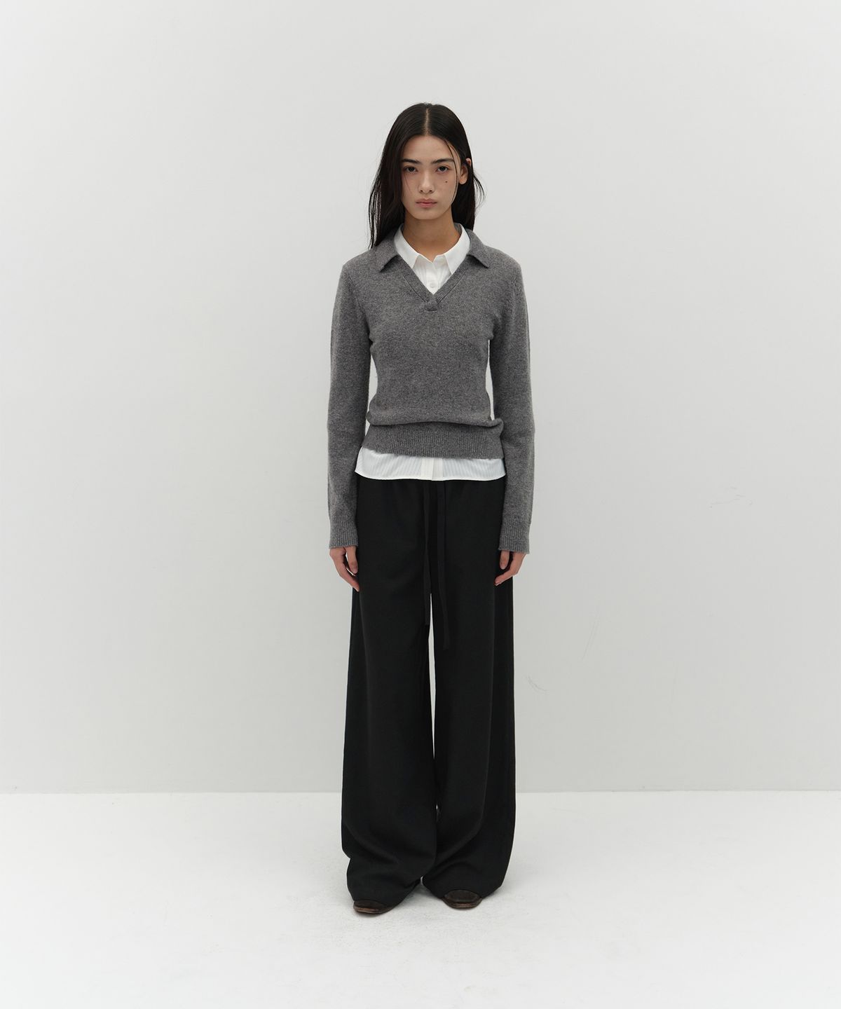 로우타이드(LOW TIDE) V NECK COLLAR KNIT [GREY]