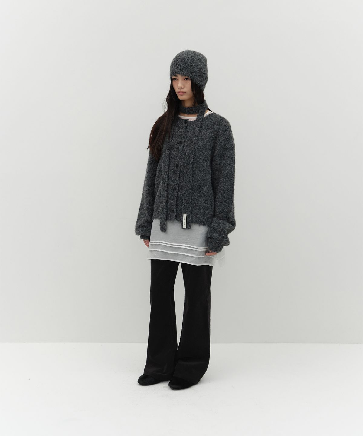 로우타이드(LOW TIDE) FLUFFY KNIT CARDIGAN [CHARCOAL]