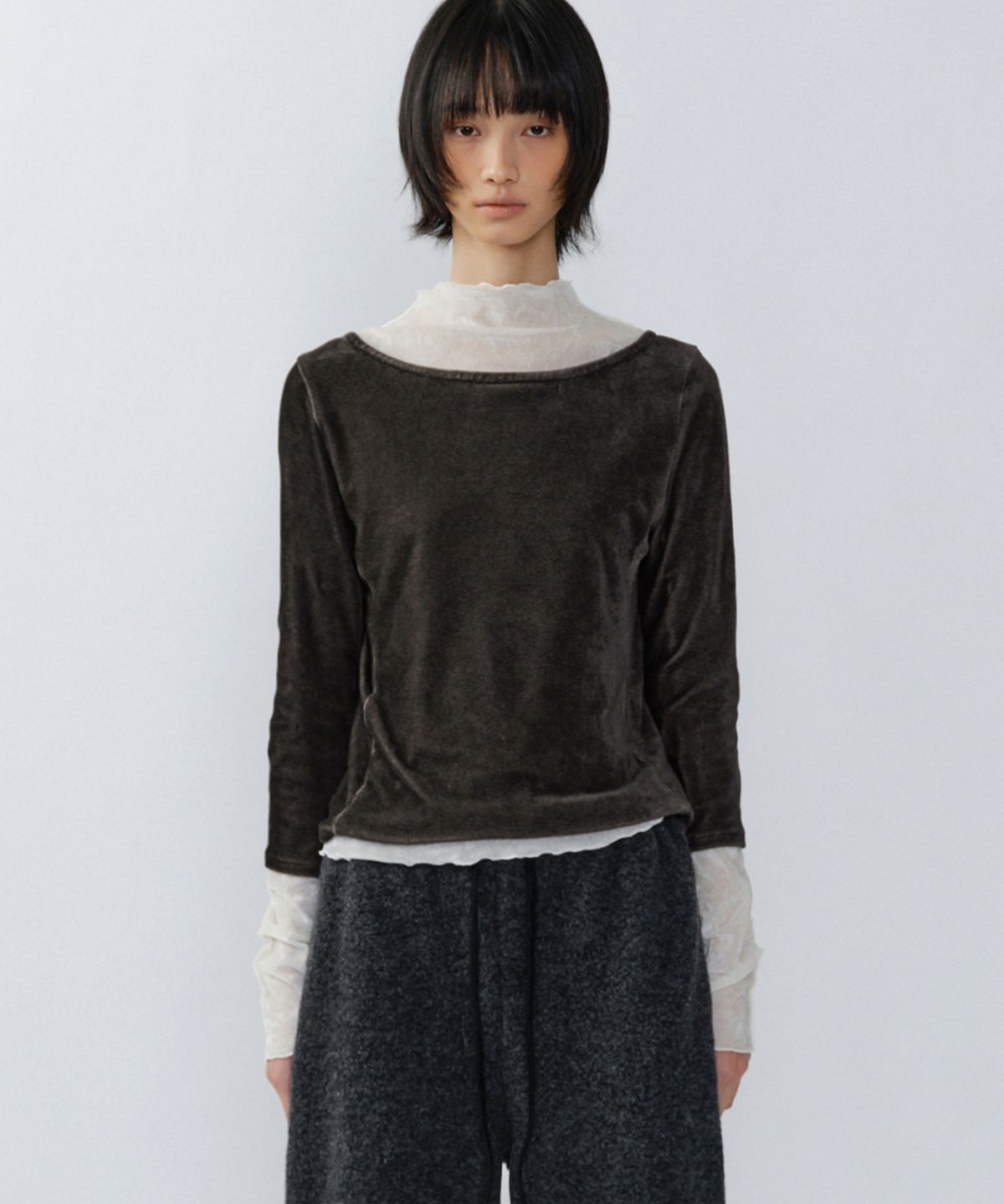이어닝(YEARNING) WASHING VELVET 3/4 SLEEVE TOP, ESPRESSO