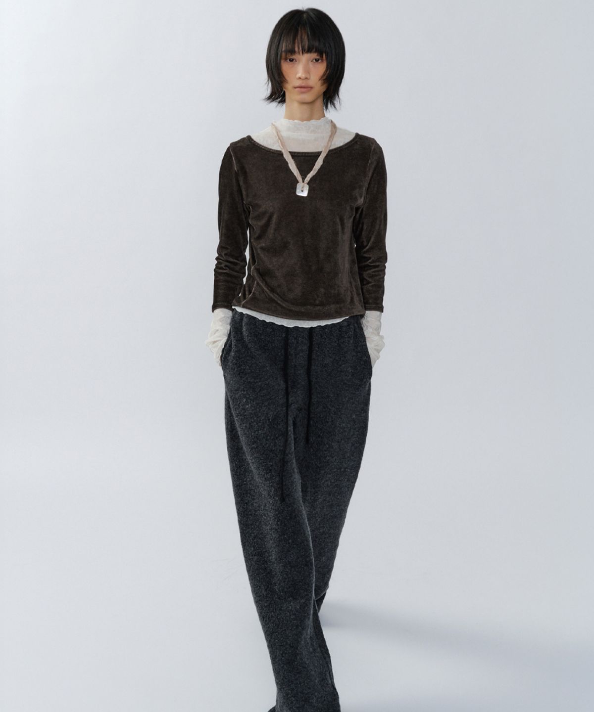 이어닝(YEARNING) WASHING VELVET 3/4 SLEEVE TOP, ESPRESSO