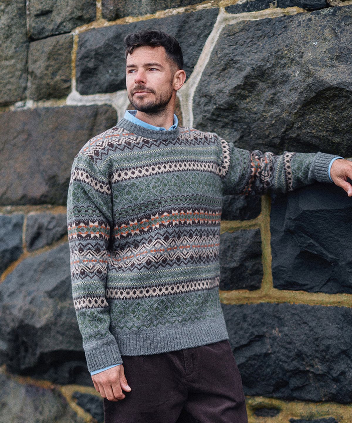 건지 울른스(Guernsey Woollens) 포트도일 페어아일 크루넥 스웨터 - 그레이
