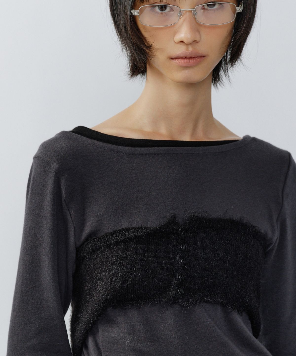 이어닝(YEARNING) HAIRY WOOL MUFFLER KNIT TOP, BLACK