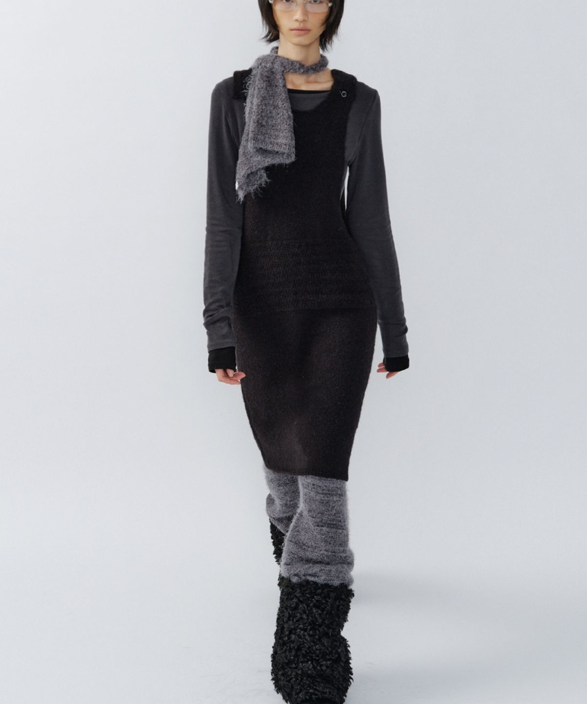 이어닝(YEARNING) HAIRY WOOL MUFFLER KNIT TOP, MIX GREY